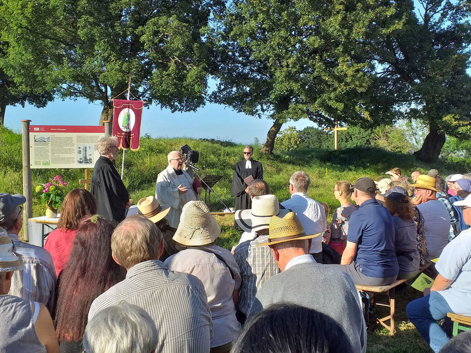 Festgottesdienst zum 1.000 Todestag des Heiligen Heimerads auf dem Hasunger Berg 